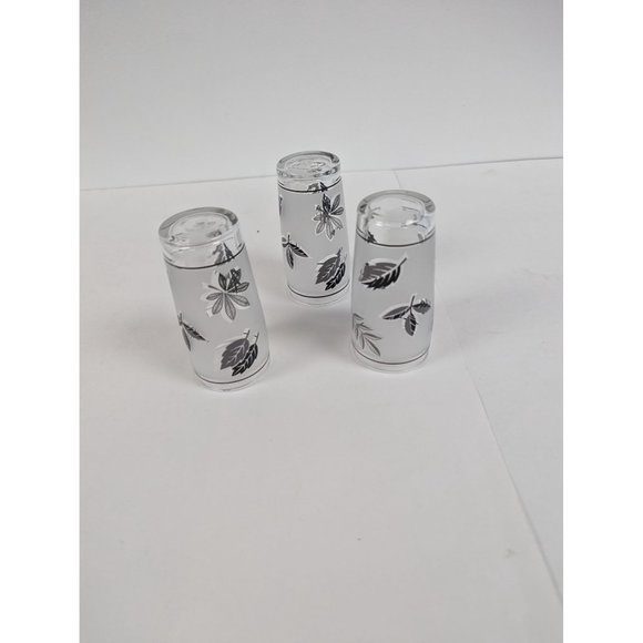 Set of 3 Vintage Libbey Silver Leaf Frosted Glasses 3 7/8" by 1 7/8" - Picture 5 of 8